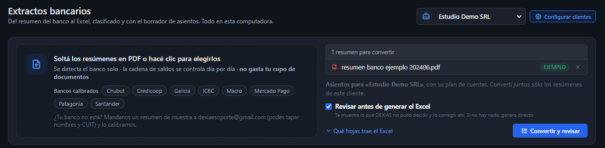 La parte de arriba de la pantalla Extractos: el cliente elegido, Configurar clientes, la zona para soltar los resúmenes y Revisar antes de generar el Excel